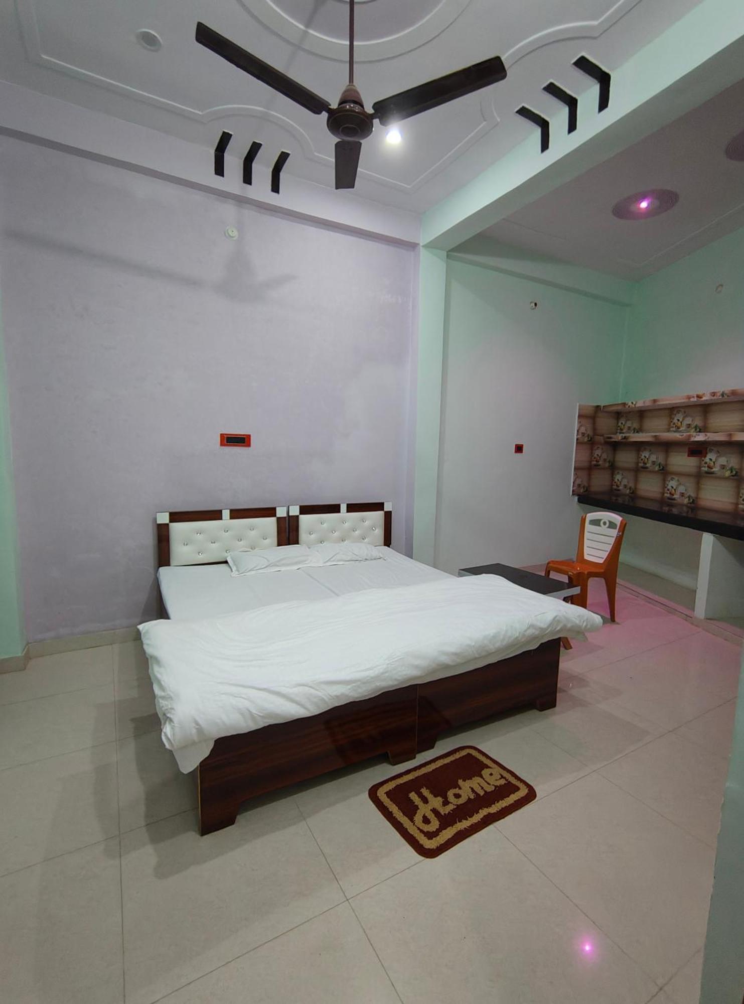 Harsh Home Stay Ayodhya Quarto foto