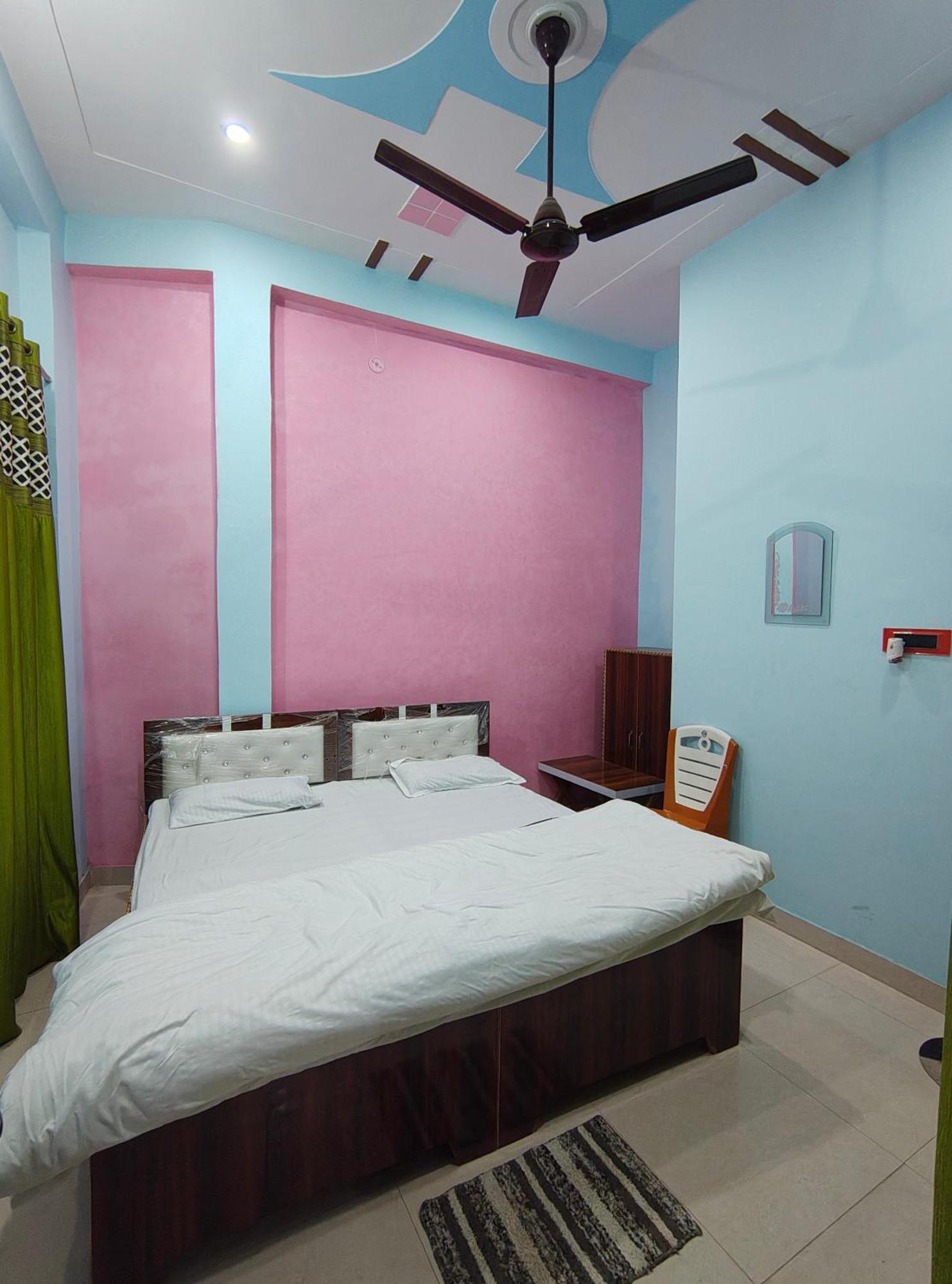 Harsh Home Stay Ayodhya Exterior foto